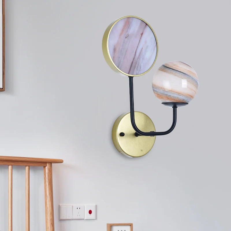 Zwart en goud ronde wandverlichting Scandinavische stijl 1-lichts maanglas LED-wandlamp Clearhalo