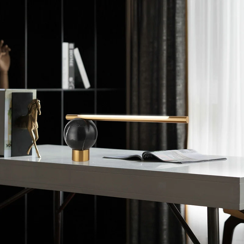 Zwart lineair nachtkastje Licht Hedendaagse LED-metalen nachttafellamp voor woonkamer Clearhalo