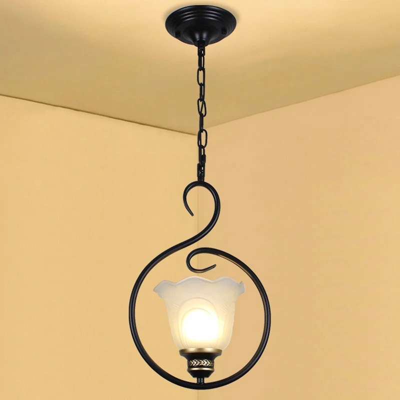 Zwarte Bell Shade-plafondlamp Traditioneel opaalglas 1-kops eetkamer hangende hanglamp met kap Clearhalo