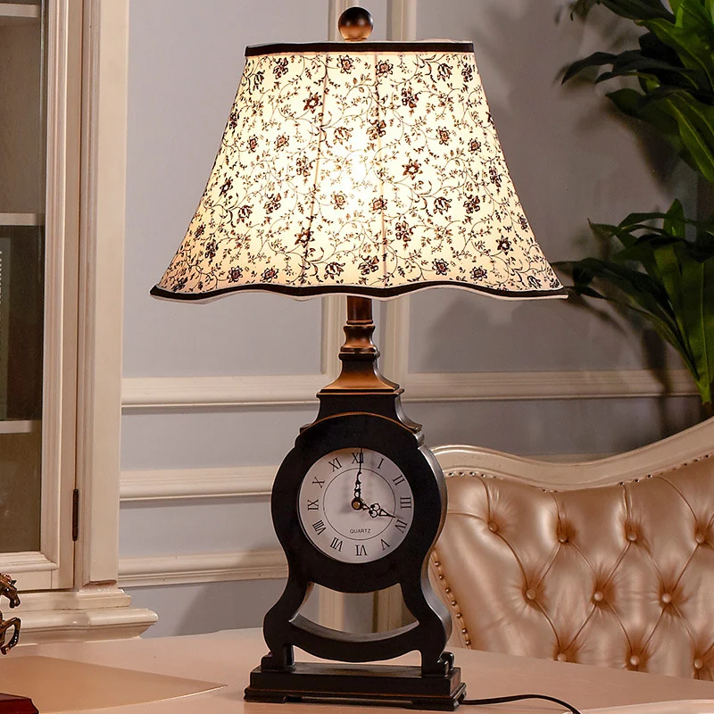 Zwarte bureaulamp met 1 lamp, klassieke stoffen uitlopende tafellamp met bloemmotief en klokontwerp Clearhalo