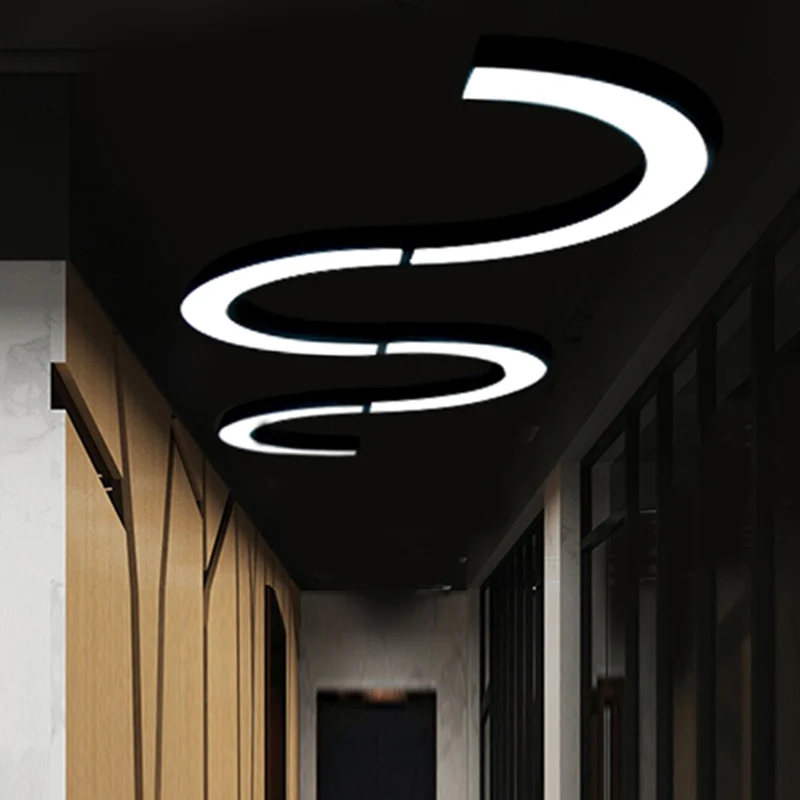 Zwarte C-vormige plafondkroonluchter Eenvoud Acryl LED-hanglamp voor kantoor Clearhalo