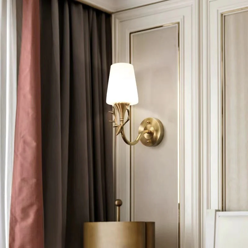 Zwart/Goud 1/2 Licht Blaker Licht Rustiek Metaal Gebogen Arm Wandverlichting voor Slaapkamer met Taps toelopende Matglazen...