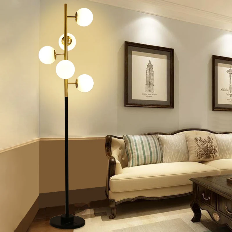 Zwart-gouden boomvloerlamp Simplicity, metalen staande lamp met 5 lampen en beige/melkwitte glazen kap Clearhalo