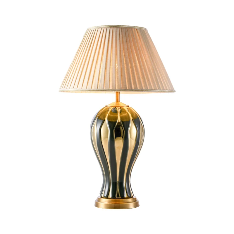 Zwart-gouden vaasontwerp voet bureaulamp retro porselein 1-lichts studeerkamer nachttafellamp met conische stoffen kap Cle...