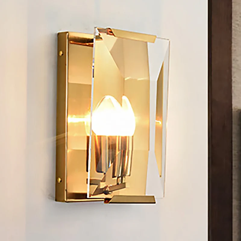 Zwart/messing afwerking Rechthoekige schanslamp Modernistische stijl 1-lamps metalen wandmontagelamp met helder gefacettee...