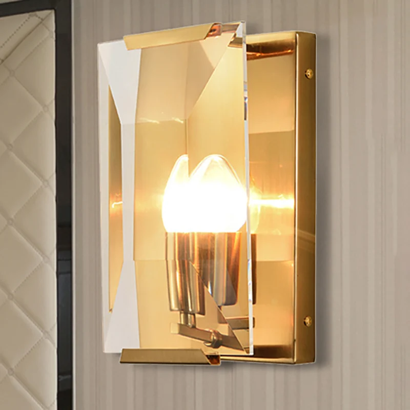 Zwart/messing afwerking Rechthoekige schanslamp Modernistische stijl 1-lamps metalen wandmontagelamp met helder gefacettee...