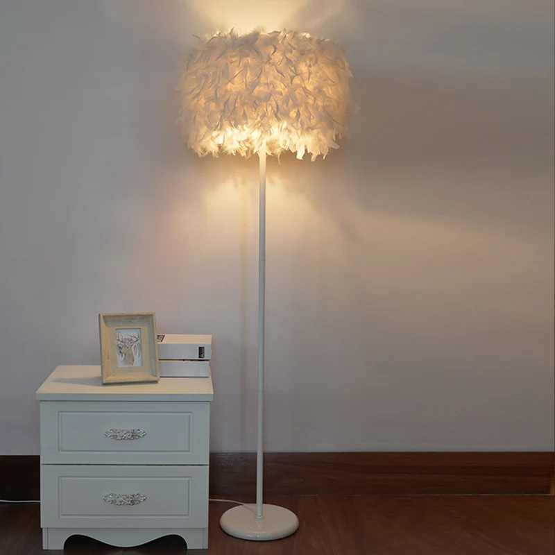 Zwart/Wit Drum Vloerlamp Minimalistisch 1 Kops Veer Staande Licht met Gebogen/Rechte Lampmast Clearhalo