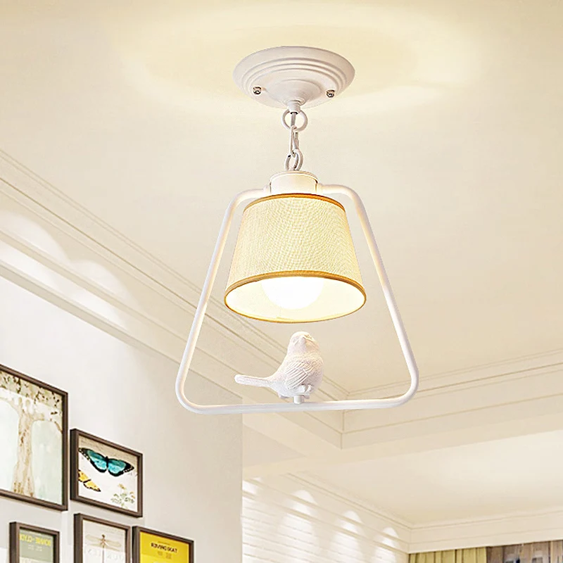 Zwart/witte kegelvormige plafondlamp, traditionele stof, 1 lichtgevende woonkamerhanglamp met vogel Clearhalo