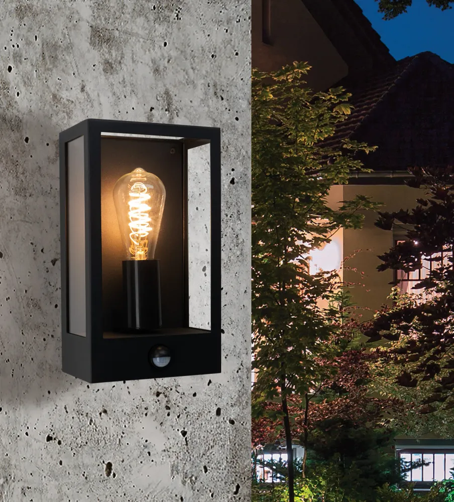 EGLO wandlamp buiten Alamonte - e27 - 29,5 cm - zwart - sensor