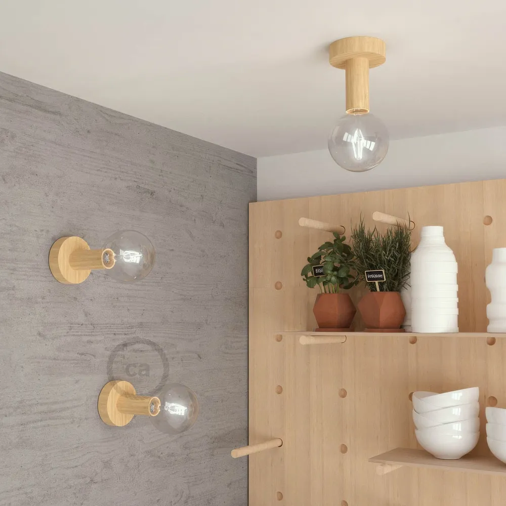 Fermaluce Wood M, de gelakte houten plafonnière voor wand plafond - Neutraal
