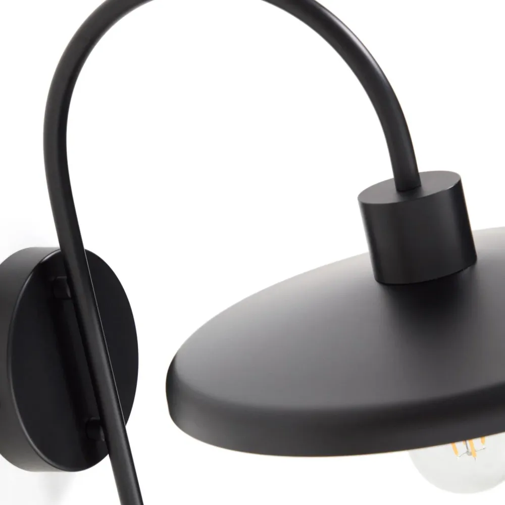 Kave Home Nuvira wandlamp metaal Zwart
