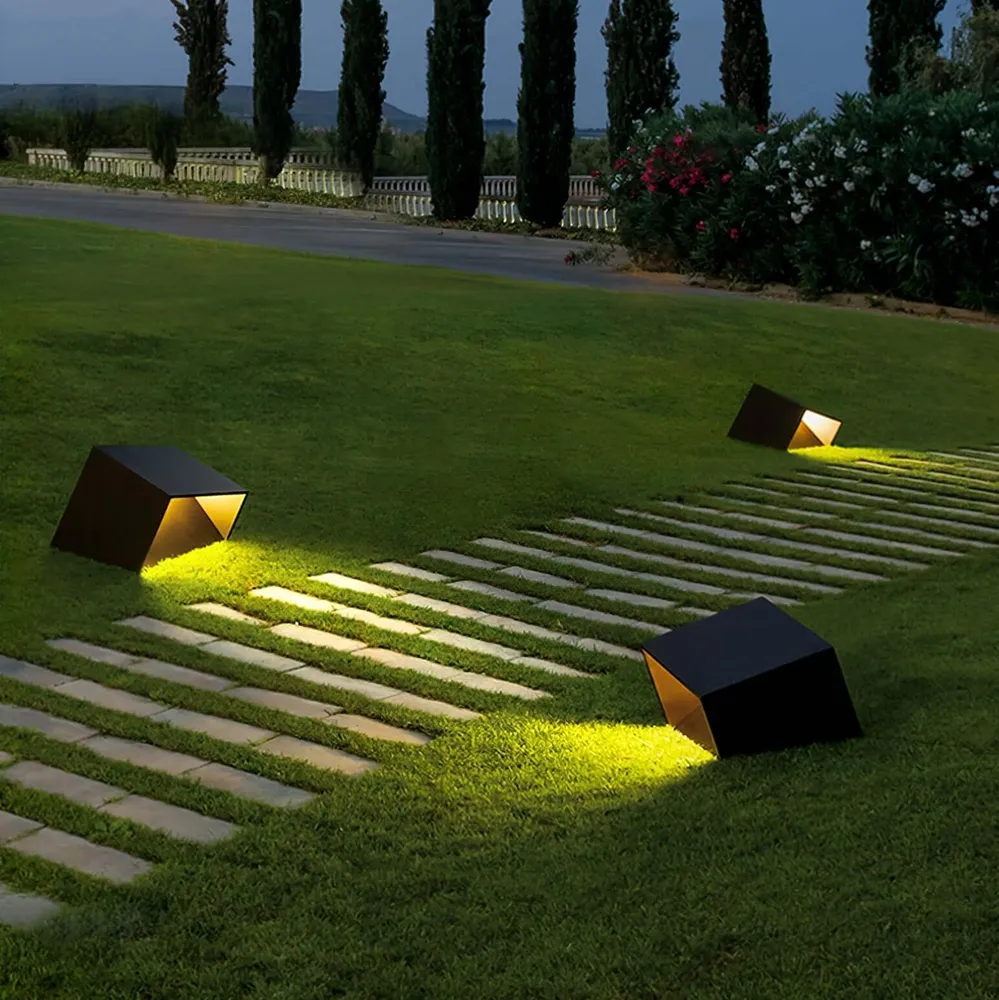 Kubusvormige Tuinlamp op Solar Energie
