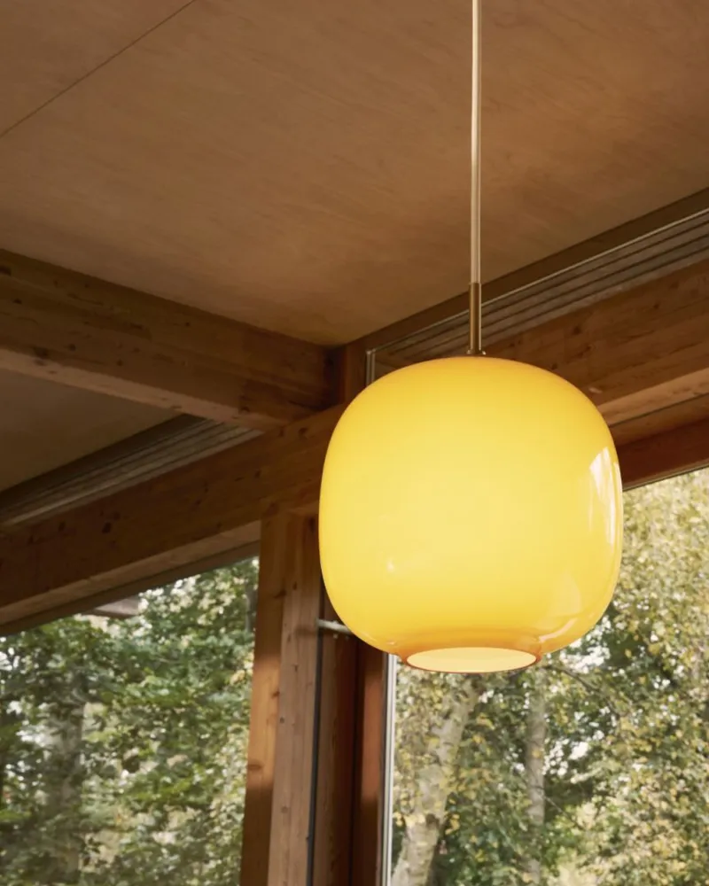 Louis Poulsen VL 45 Radiohus hanglamp Ø25 cm Brass/Glossy White Opal