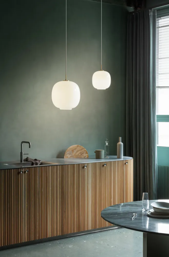 Louis Poulsen VL 45 Radiohus hanglamp Ø25 cm Brass/Glossy White Opal