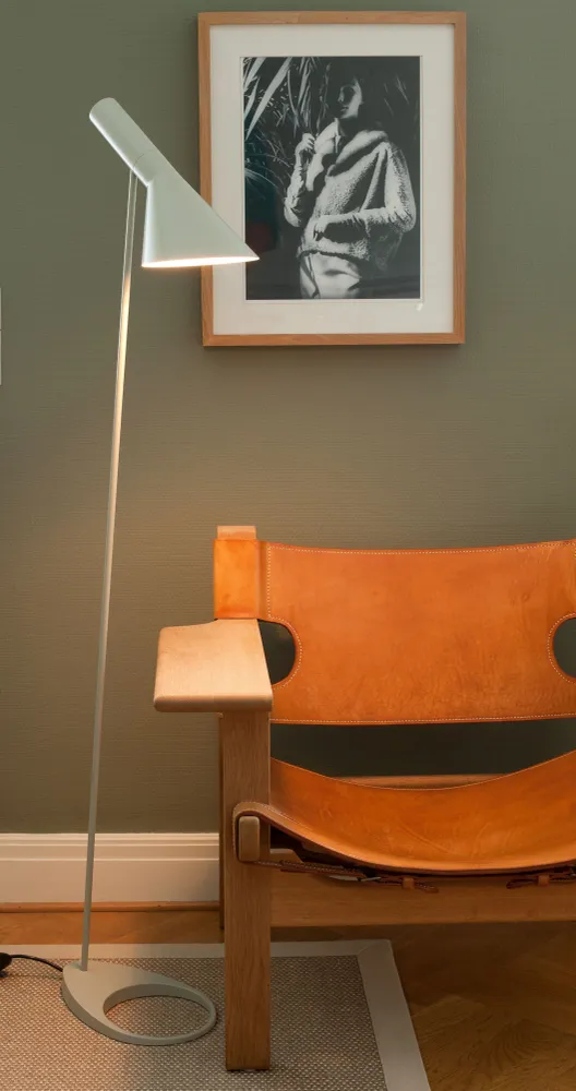 Louis Poulsen AJ vloerlamp Soft Lemon