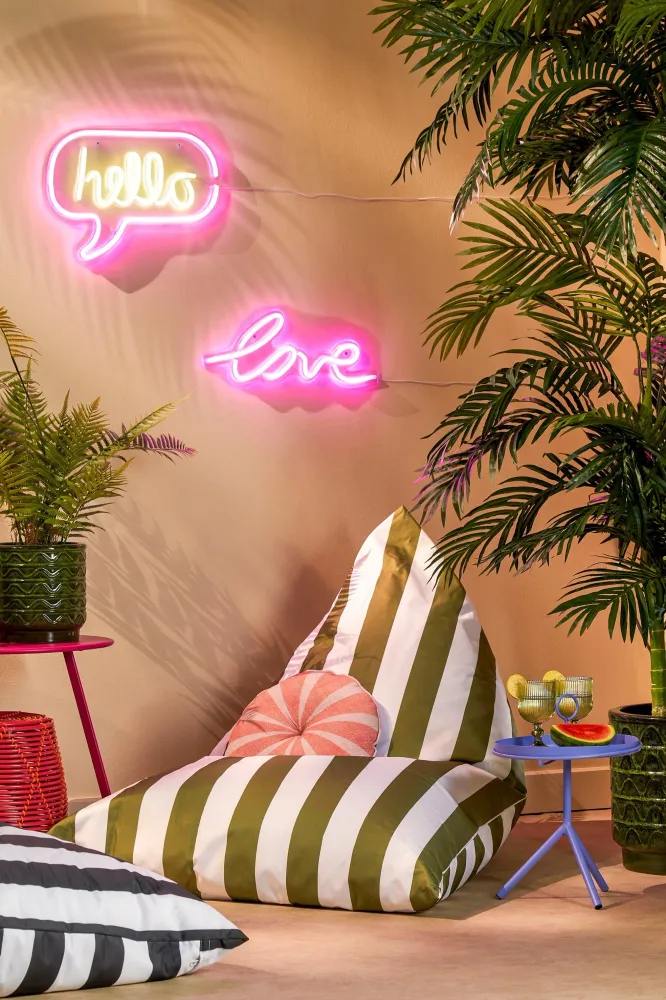 Luca Lighting Love Neonverlichting met Timerfunctie - L45 x B2 x H18 cm - Roze