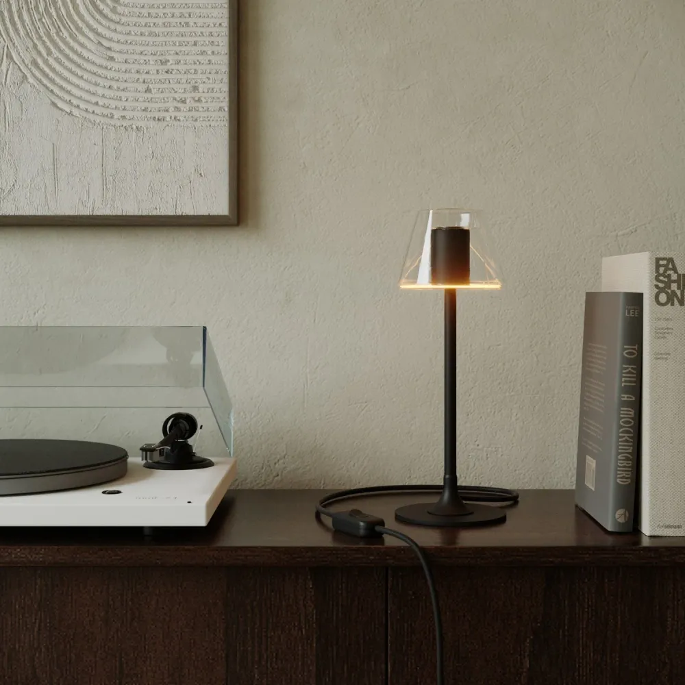 MAG-Y G07 tafellamp met ronde metalen voet - Zwart