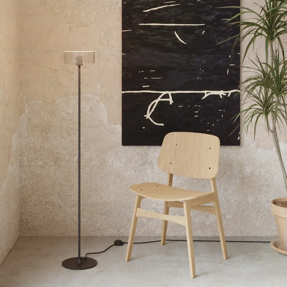 MAG-Y vloerlamp met ronde metalen voet en Ghost LED-lamp - Zwart