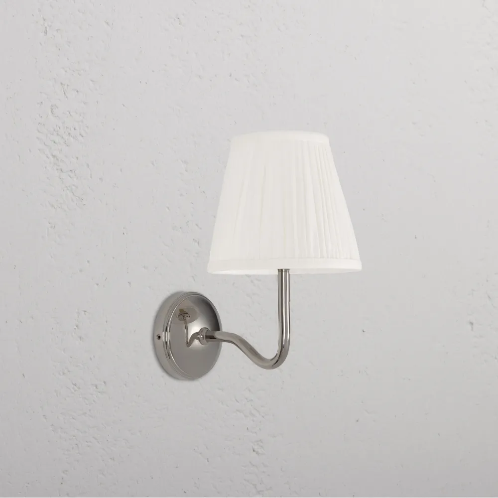 Malvern Medium Wandlamp Geplooid Alabaster Wit - Gepolijst Nikkel