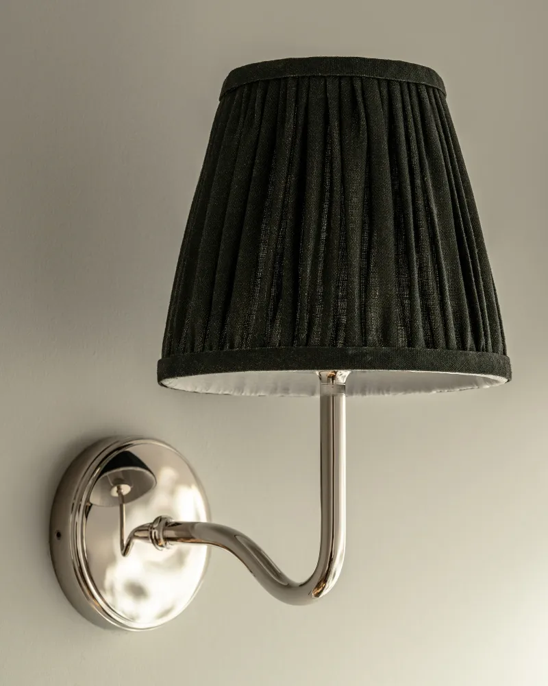 Malvern Medium Wandlamp Geplooid Diepgroen - Gepolijst Nikkel