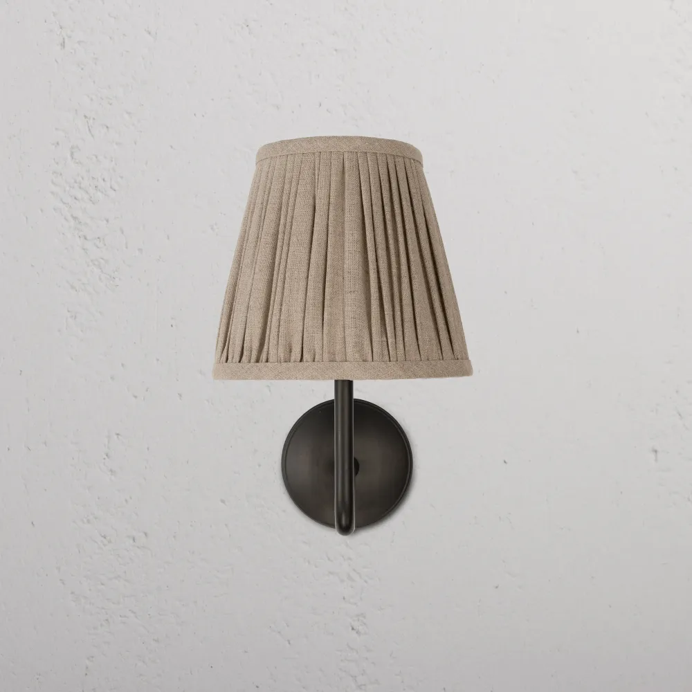 Malvern Medium Wandlamp Geplooid Naturel Beige - Brons