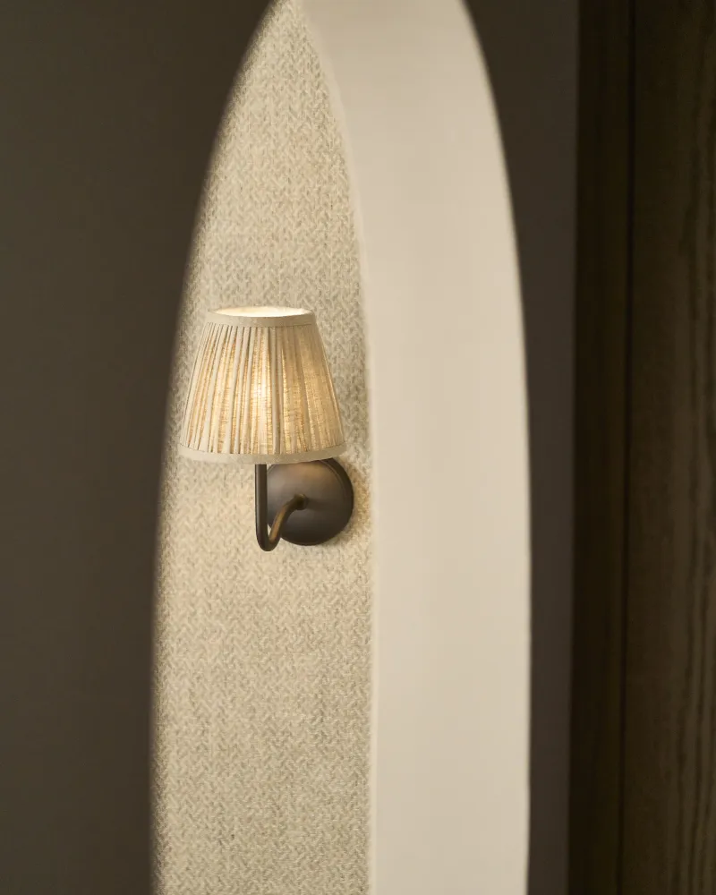 Malvern Medium Wandlamp Geplooid Naturel Beige - Brons