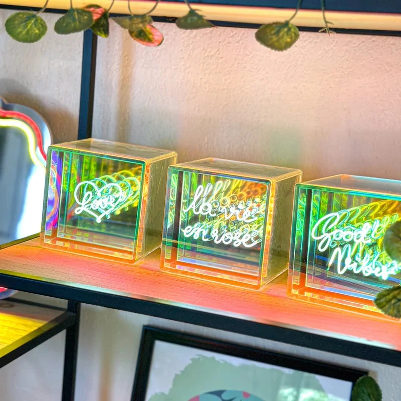 MITBOX Good Vibes lichtkubus multi-colour Message in the Bulb