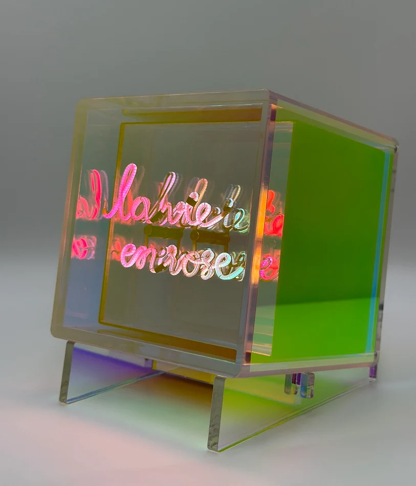 MITBOX La Vie en Rose lichtkubus multi-colour Message in the Bulb