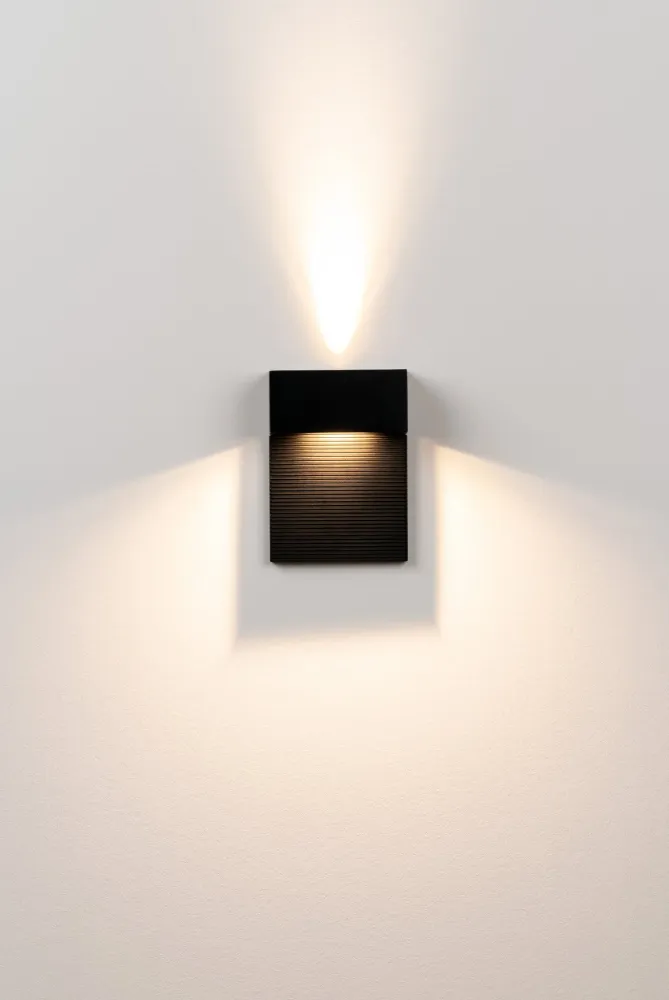 Milan - Mini Wall Lamp H.15 DOB Led textured black