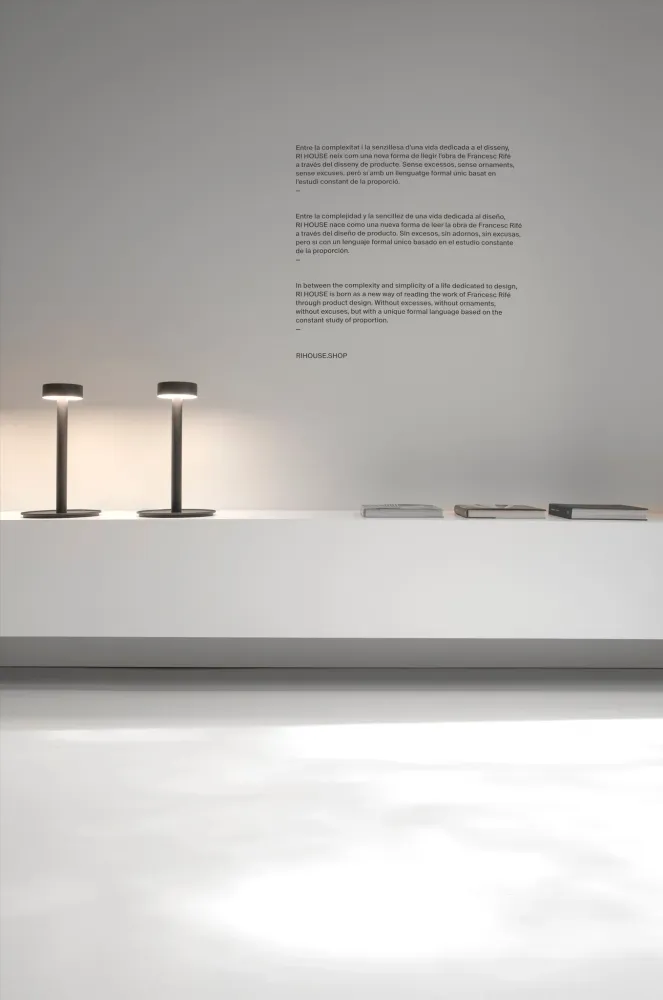 Milan - Peak Lane Table lamp Led PCB Textured black
