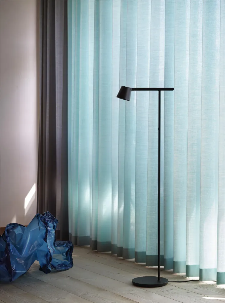 Muuto Tip vloerlamp Black