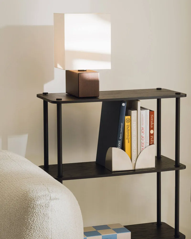 noo.ma Zam tafellamp - geometrisch, hout en textiel, Cocoa Brown