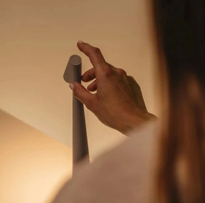 Nordic Minimalistische LED Tafellamp | Draadloos en Dimbaar