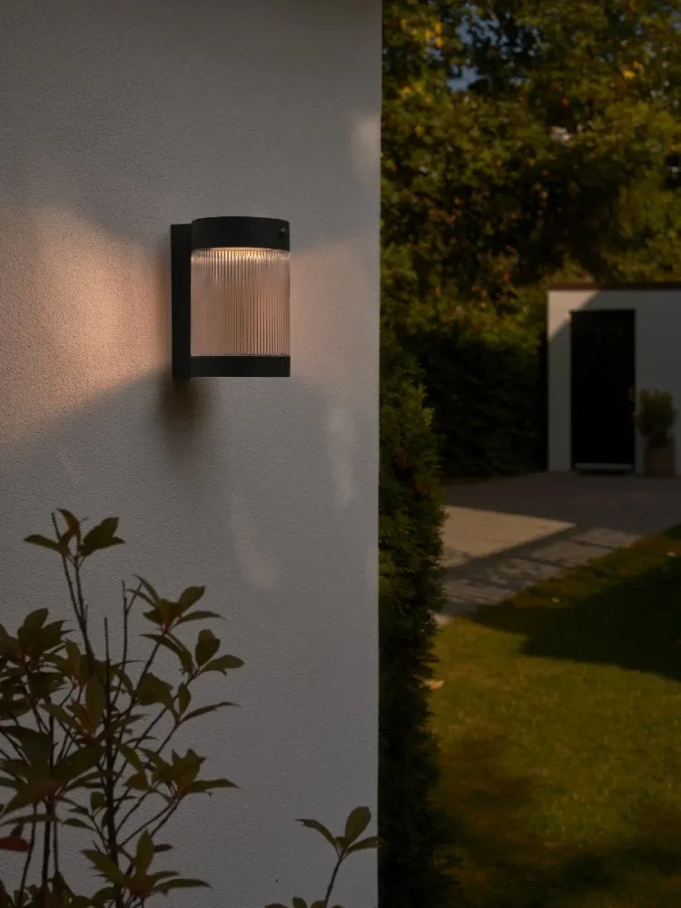 Nordlux Coupar Solar Wandlamp Zwart - E27 Fitting - 1-lichtpunten