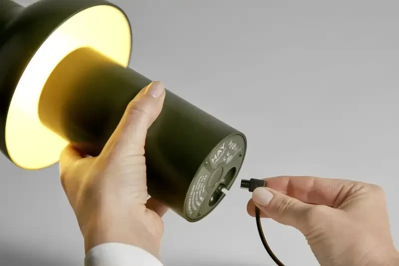 PC Portable Olive Lamp