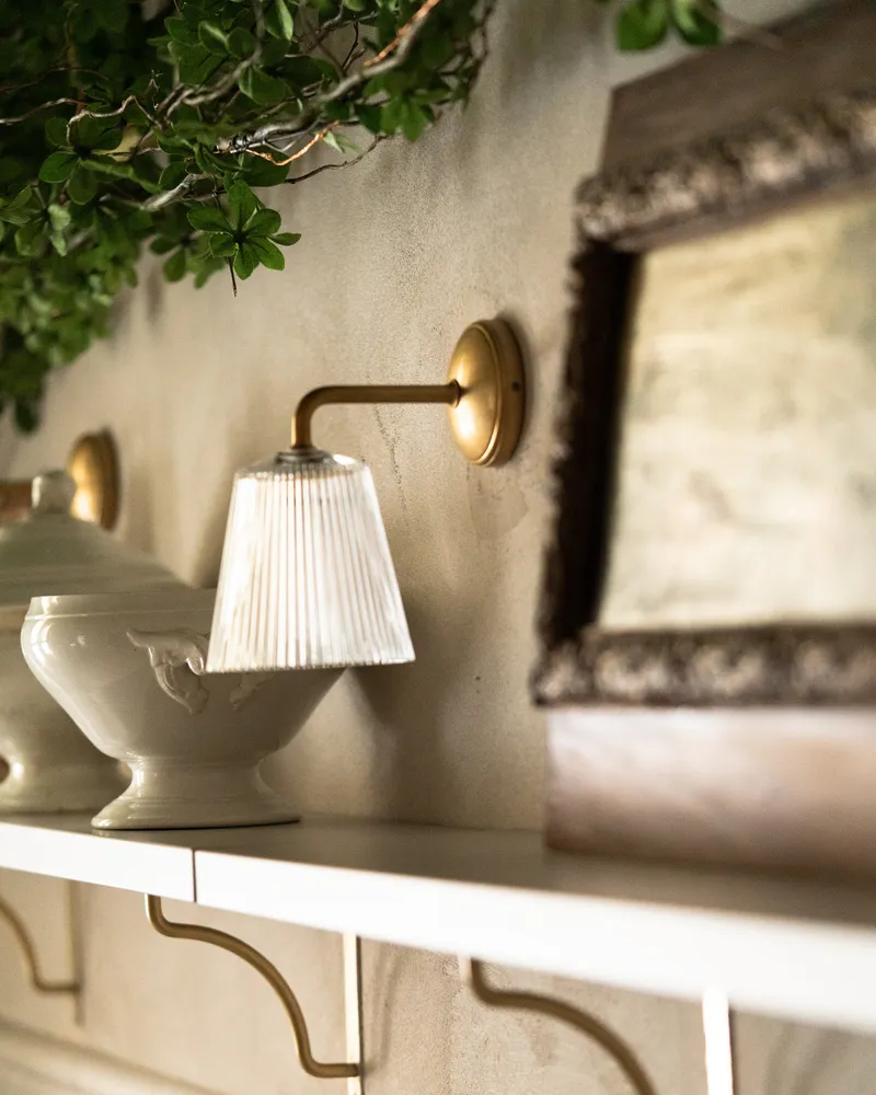 Richmond Kleine Wandlamp Geribbeld Glas - Antiek Messing