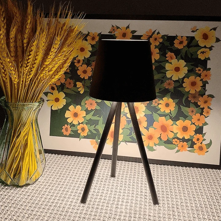 AdjustaLite - Moderne Tafel-lamp met Verstelbare Standaard Selzar