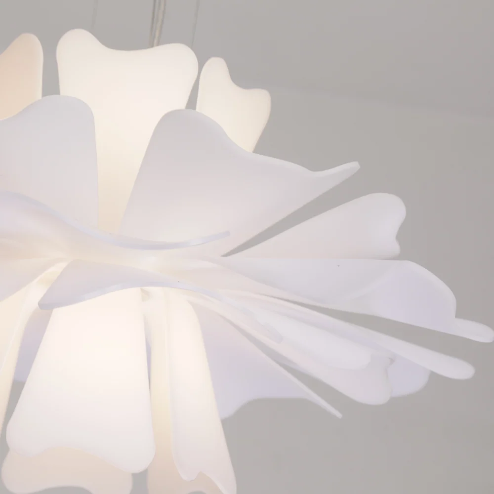 Petalia - Elegante Witte Hanglamp Metaal Selzar