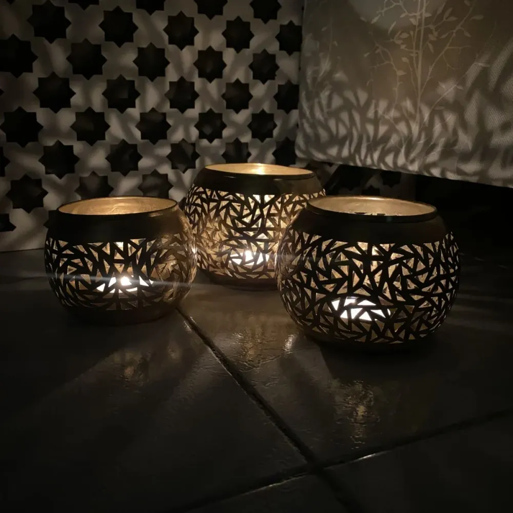 Set van 3 Arabische koperen kandelaars