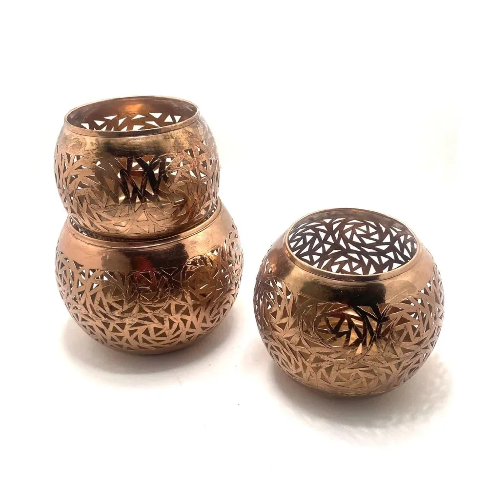 Set van 3 Arabische koperen kandelaars