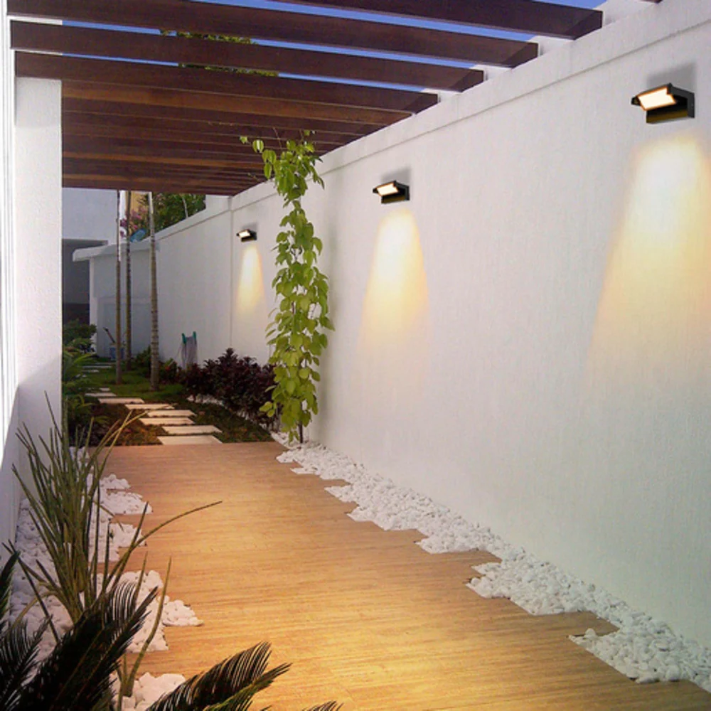LAMPARA DE PARED ARBOTANTE LED DIRIGIBLE 18 W LUZ CALIDA BRILLANTE IP65 IK06 NO ATENUABLE LED INTEGRADO TECNOLITE