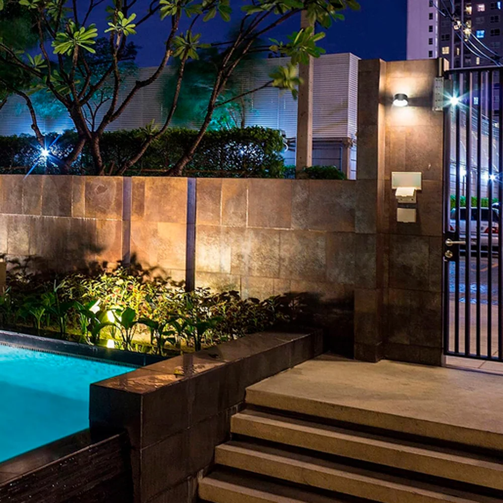 LAMPARA DE PARED ARBOTANTE LED EXTERIOR 8 W LUZ CALIDA BRILLANTE IP65 NO ATENUABLE LED INTEGRADO 8HLED1180MV30N TECNOLITE