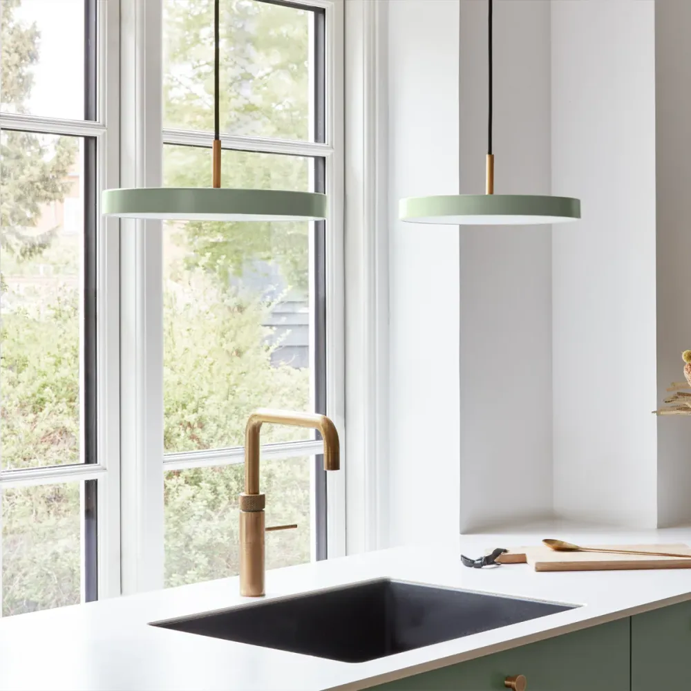 Umage Asteria Mini hanglamp nuance olive - met koordset - Ø31 cm