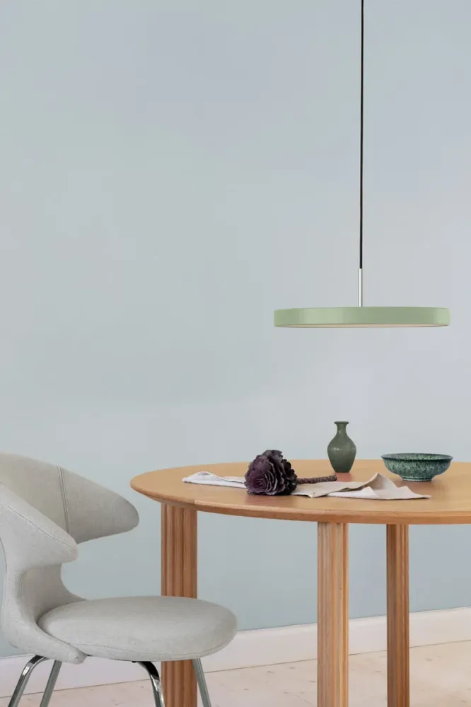 Umage Asteria Mini hanglamp nuance olive - met koordset - Ø31 cm