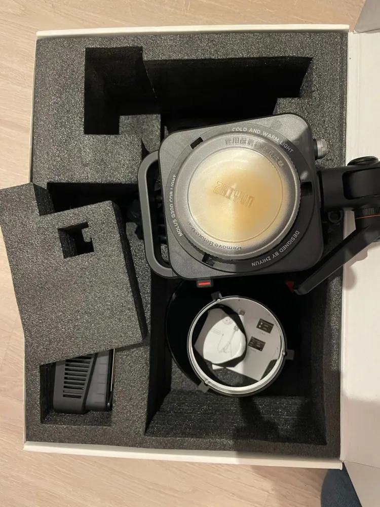 Zhiyun Molus G300