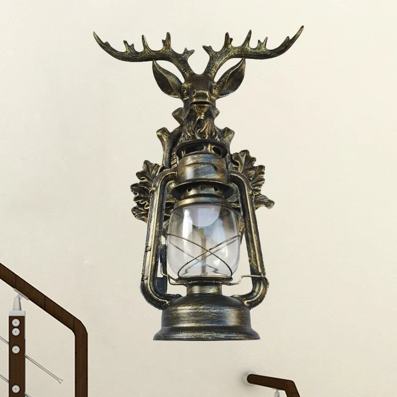 Enkele vlamloze kerosine wandlamp rustieke stijl bruin/brons transparant glas schans met hars faux elanden achterplaat met...