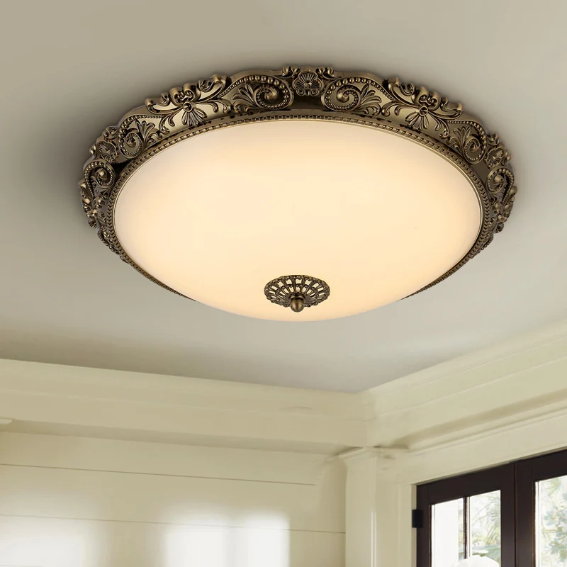 Brass Domed Ceiling Lamp Traditional White Glazen 12"/16"/19.5" W LED Bedroom Flush Mount Lighting Fixture | Snel Leverbaa...