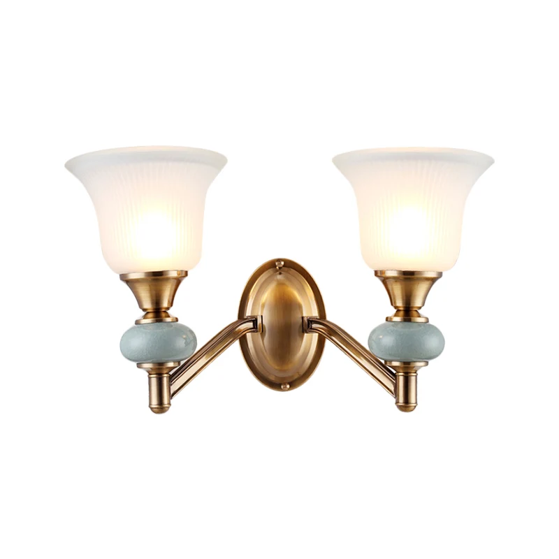 Energiezuinige LED 1/2-kops wandverlichtingsarmatuur met belkap, matglas, klassiek slaapkamerwandlamp messing