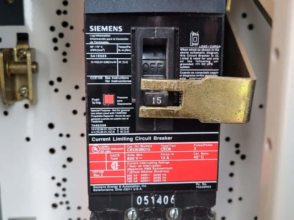 MCC Bucket w/ 40/15 Amp 3 Poles 600Volts 3Ph Circuit Breaker CED63B040 CED63B015